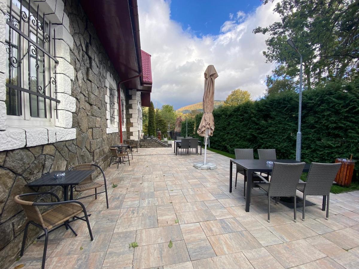 Royal Inn Busteni-Adults Only Bagian luar foto