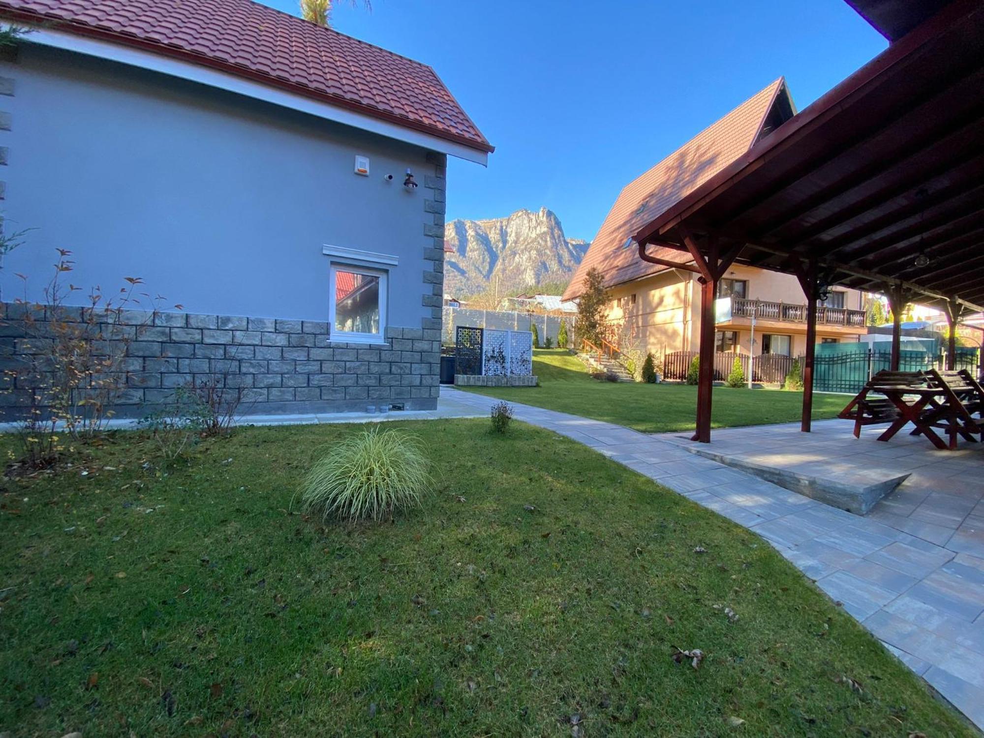 Royal Inn Busteni-Adults Only Bagian luar foto